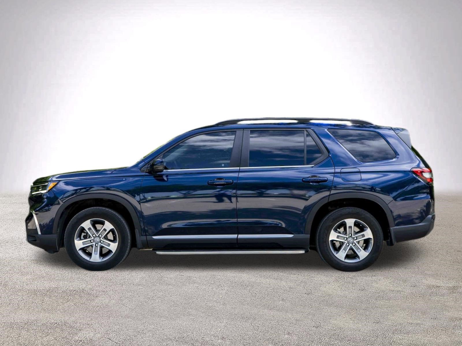 2024 Honda Pilot EX-L 8 Passenger photo 4
