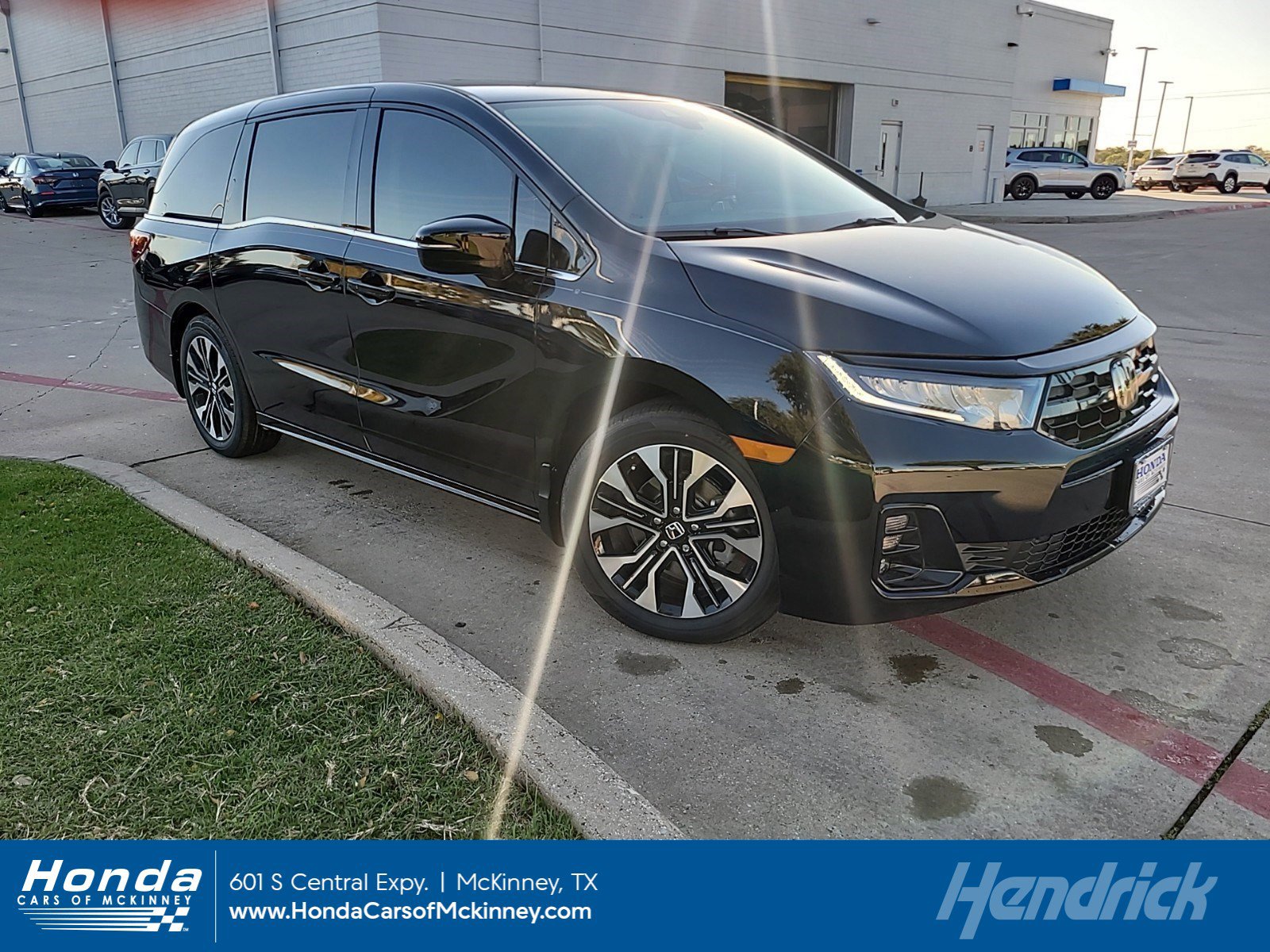 2026 Honda Odyssey Elite's photo