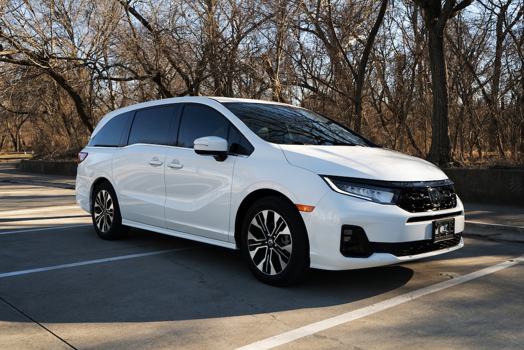 Used 2025 Honda Odyssey Elite Minivan