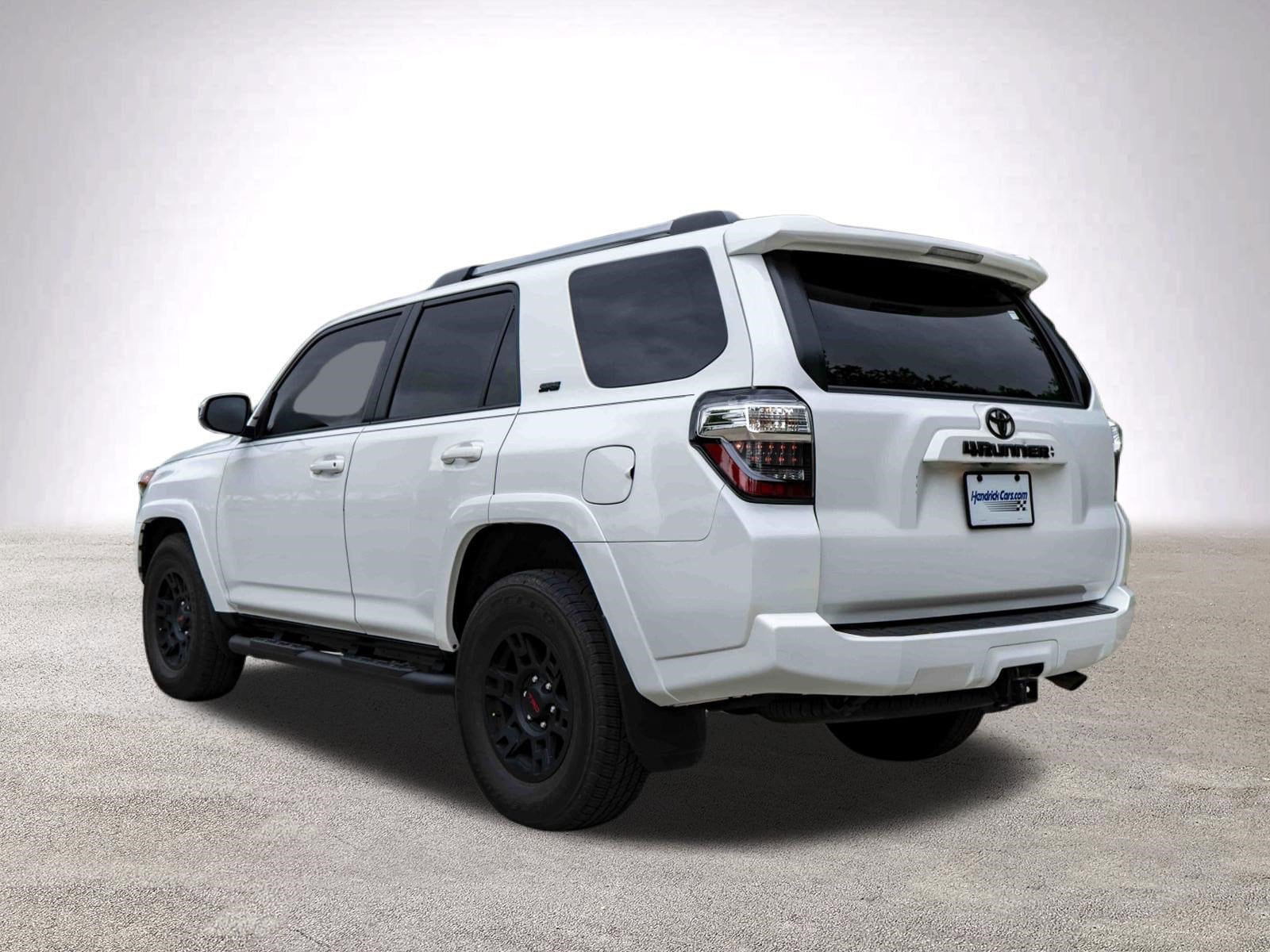 2023 Toyota 4Runner SR5 photo 5