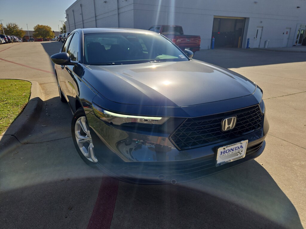 New 2025 Honda Accord LX Sedan