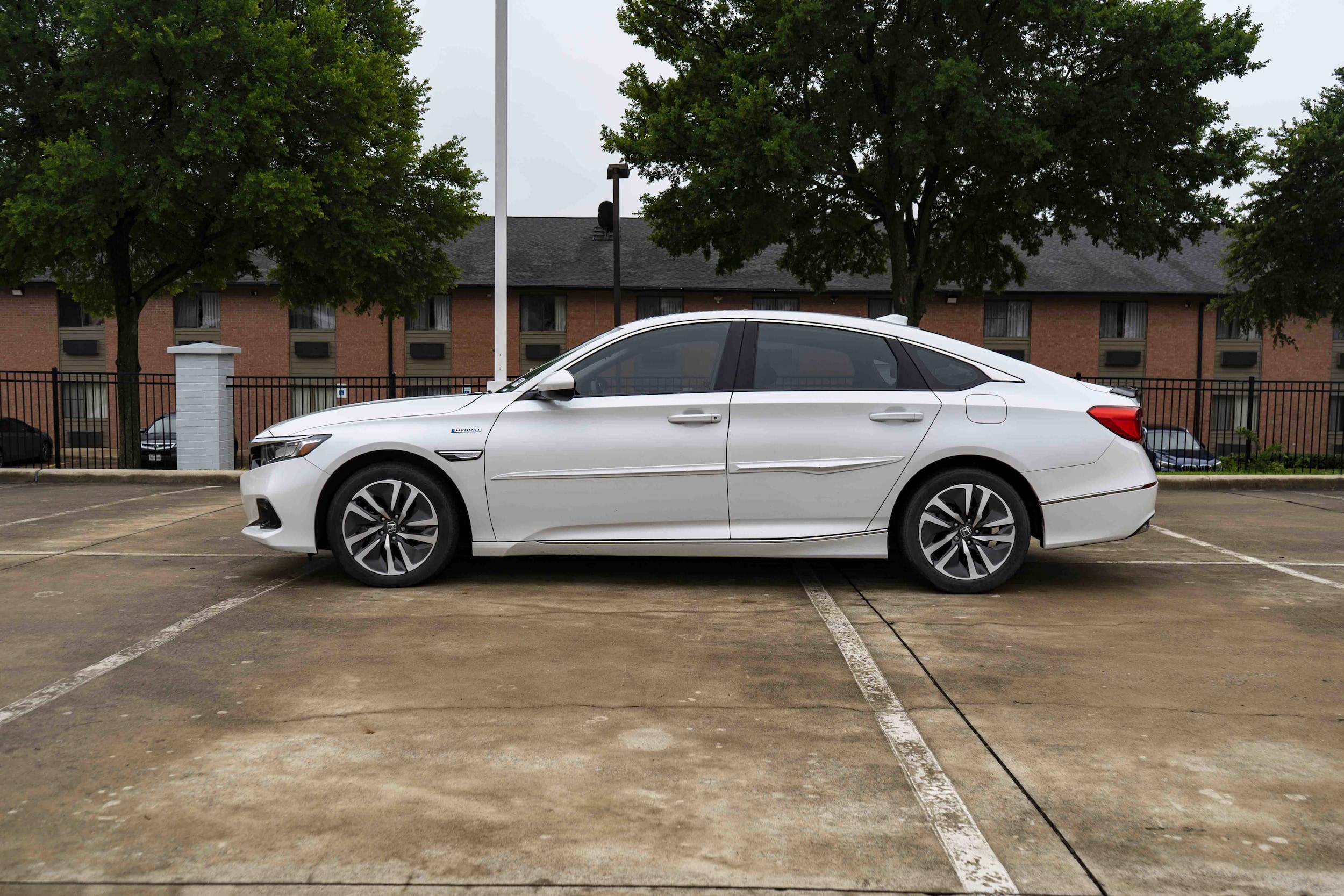 2021 Honda Accord Hybrid EX photo 5