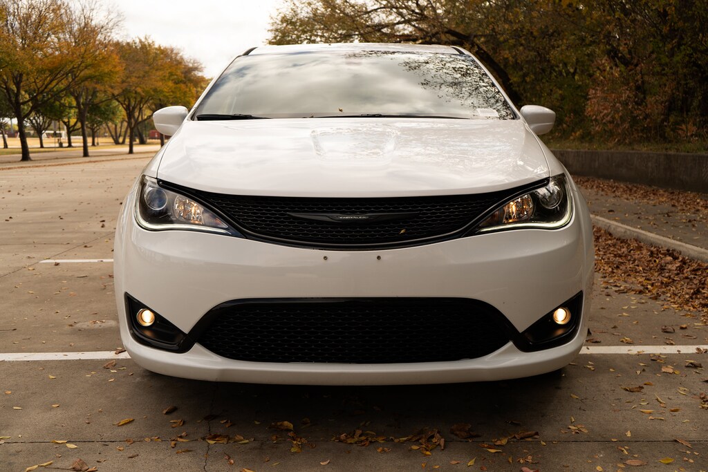 Used 2019 Chrysler Pacifica Touring Plus Minivan