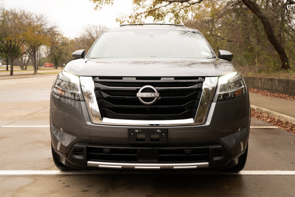 Used 2023 Nissan Pathfinder SL SUV