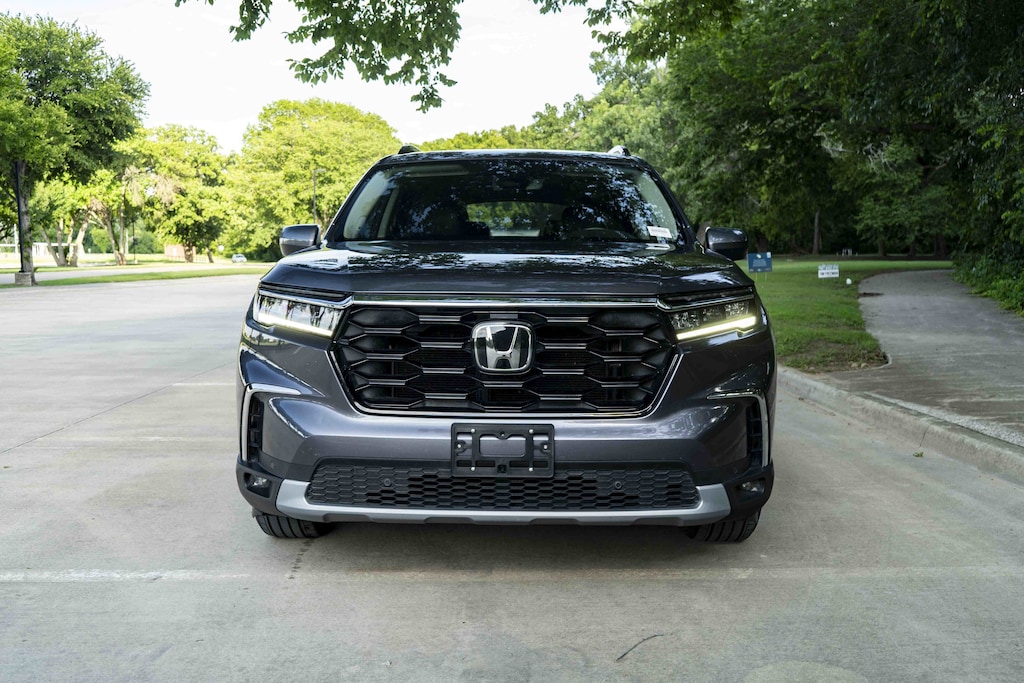 Certified 2025 Honda Pilot Touring SUV