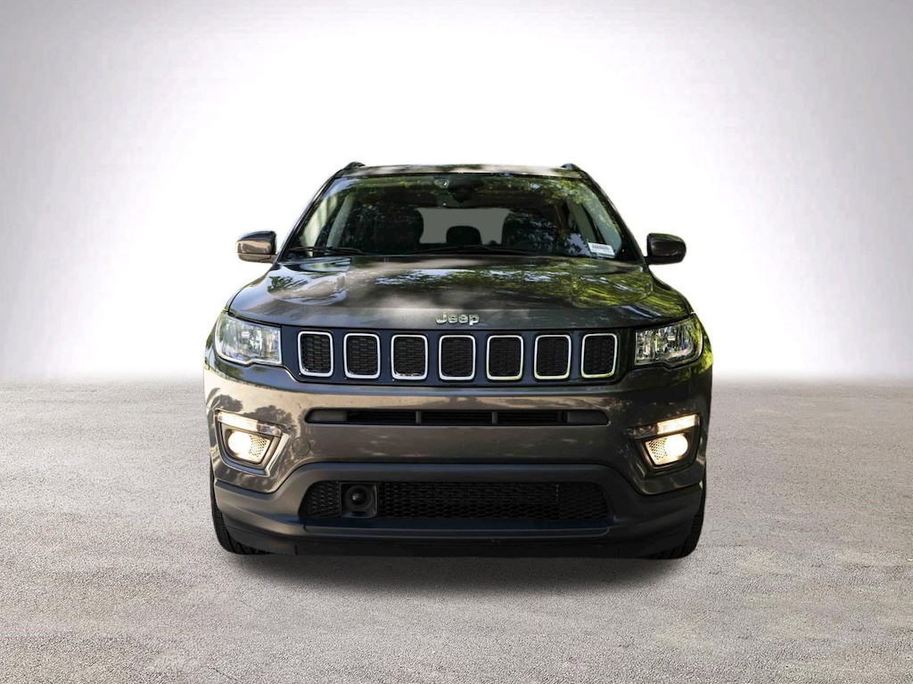 Used 2020 Jeep Compass Latitude w/Sun/Safety Pkg SUV