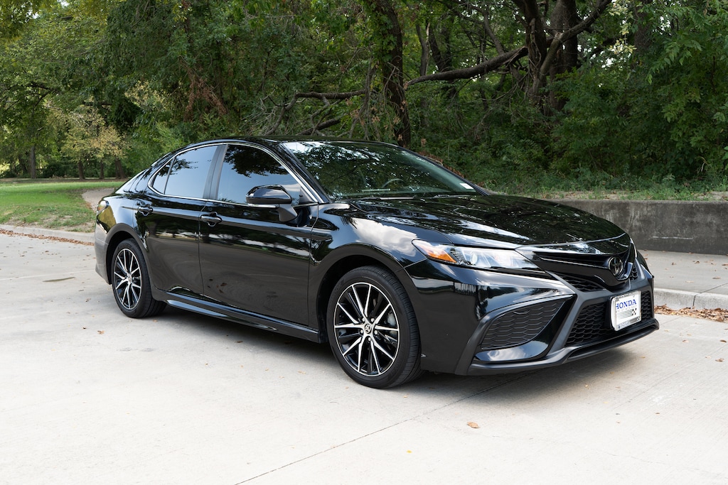 Used 2024 Toyota Camry SE Sedan