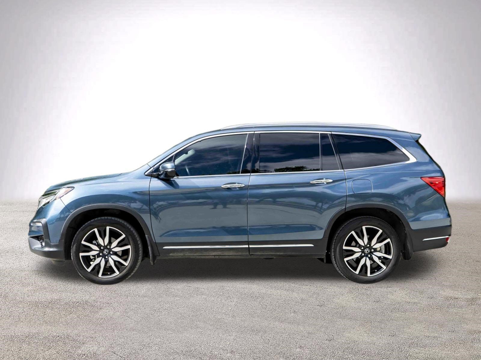 2019 Honda Pilot Touring 7-Passenger photo 4