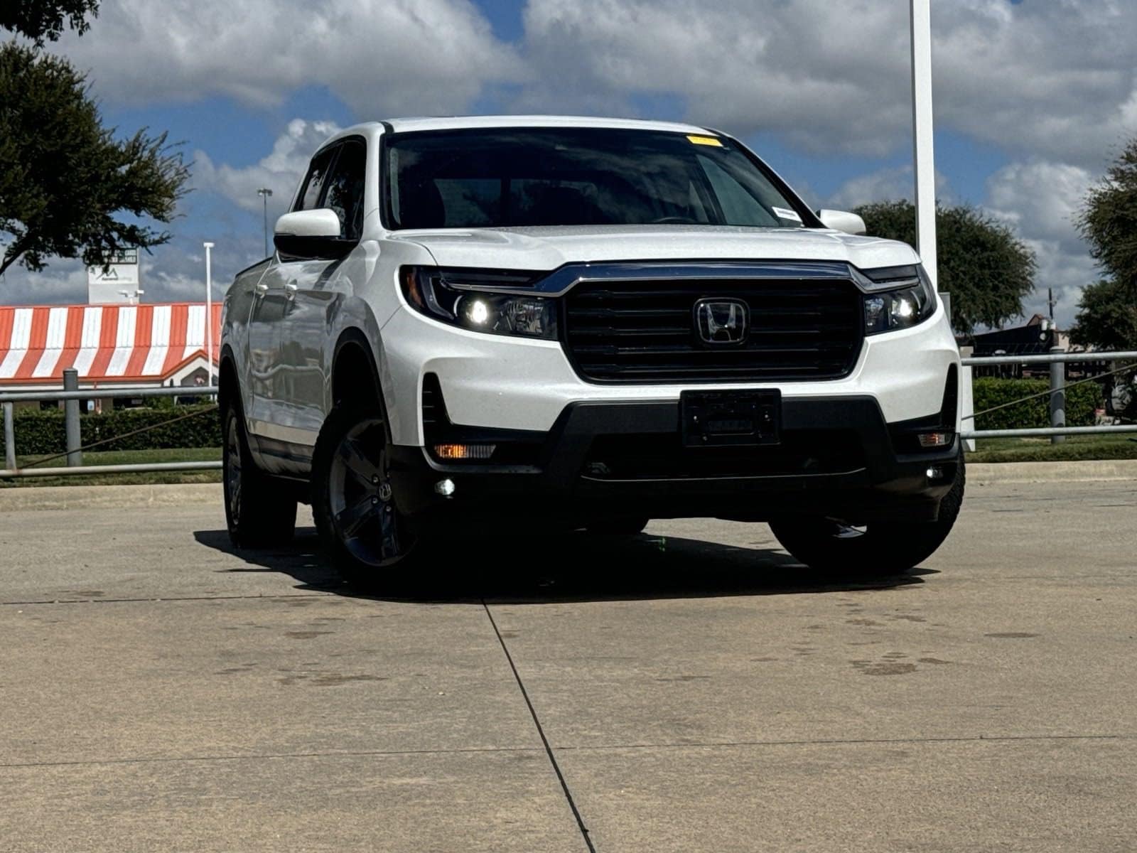 Used 2022 Honda Ridgeline RTL with VIN 5FPYK3F57NB022224 for sale in Mckinney, TX