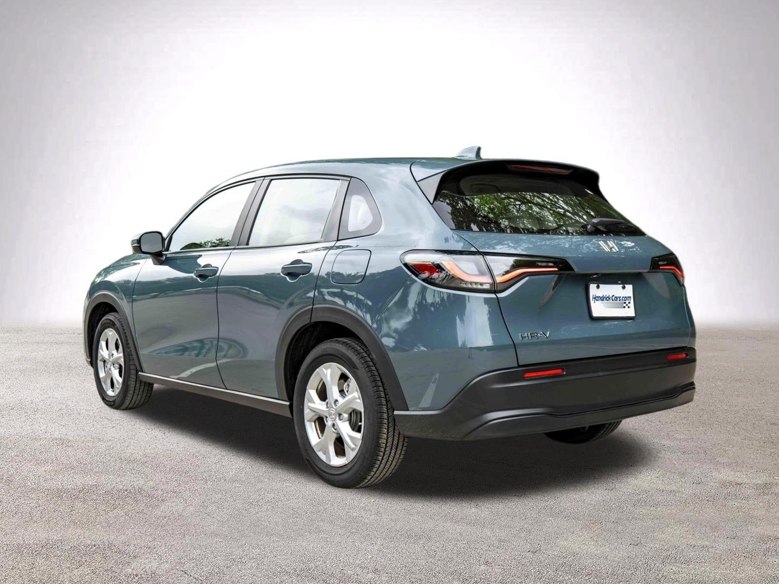 2025 Honda HR-V LX photo 5