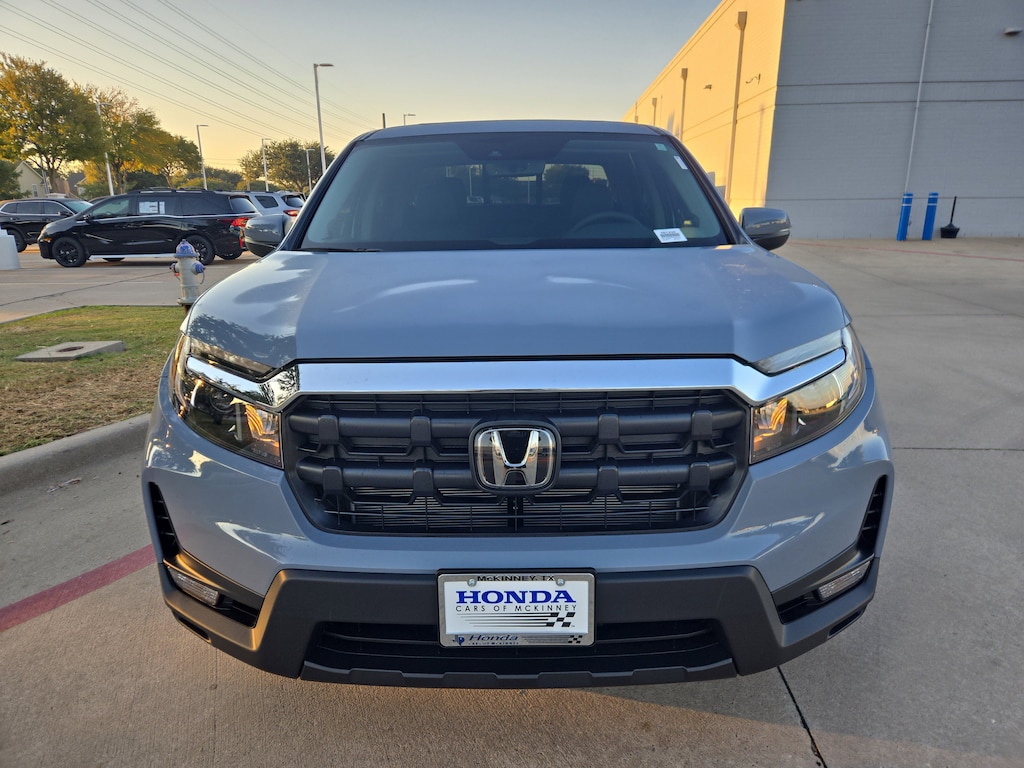 New 2025 Honda Ridgeline RTL Pickup