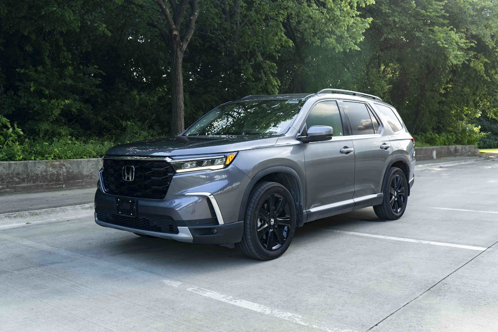 Certified 2025 Honda Pilot Touring SUV