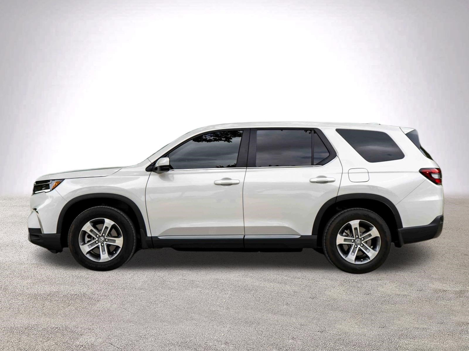 2024 Honda Pilot EX-L 8 Passenger photo 4