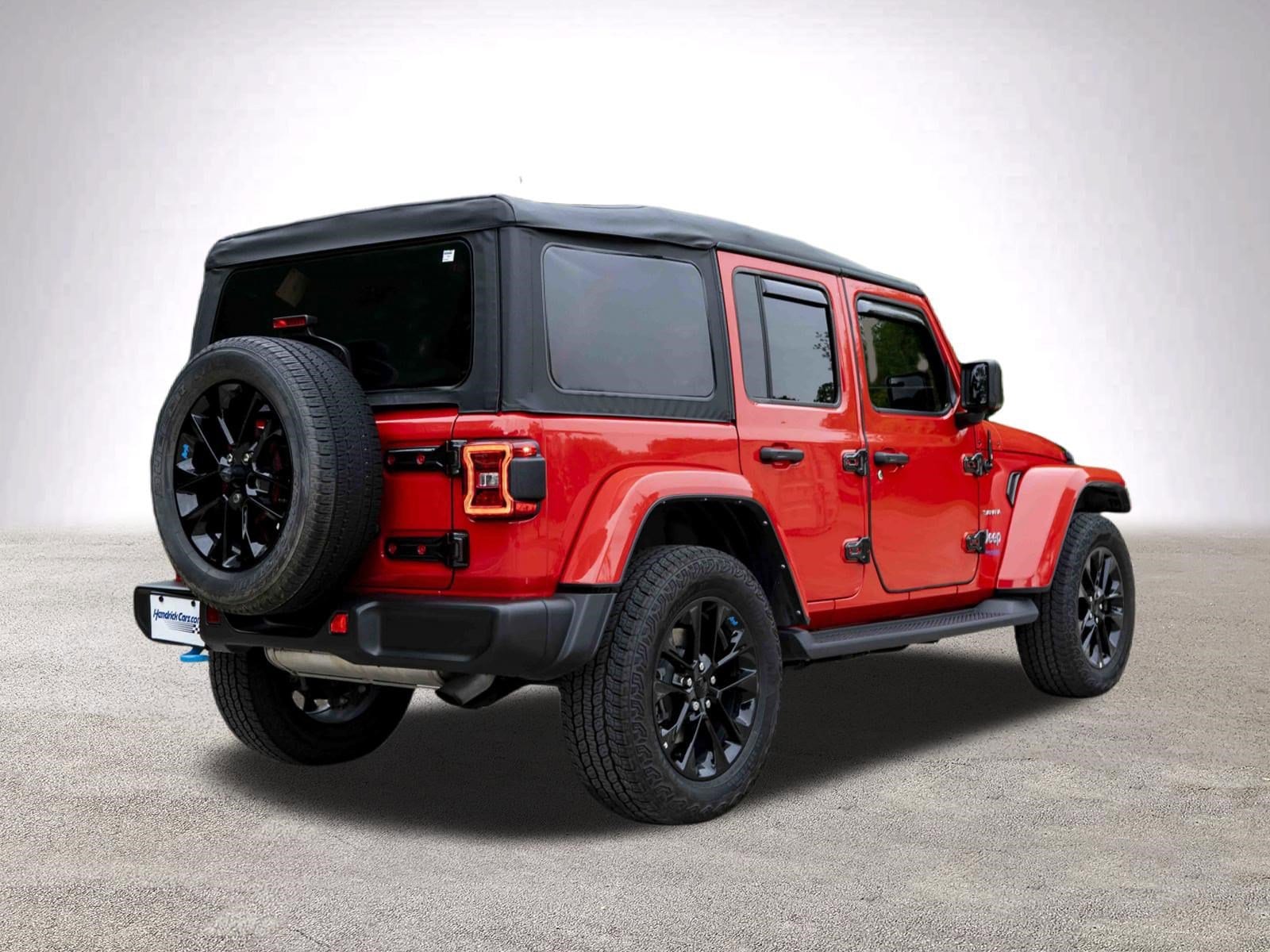 2022 Jeep Wrangler 4xe Unlimited Sahara photo 3