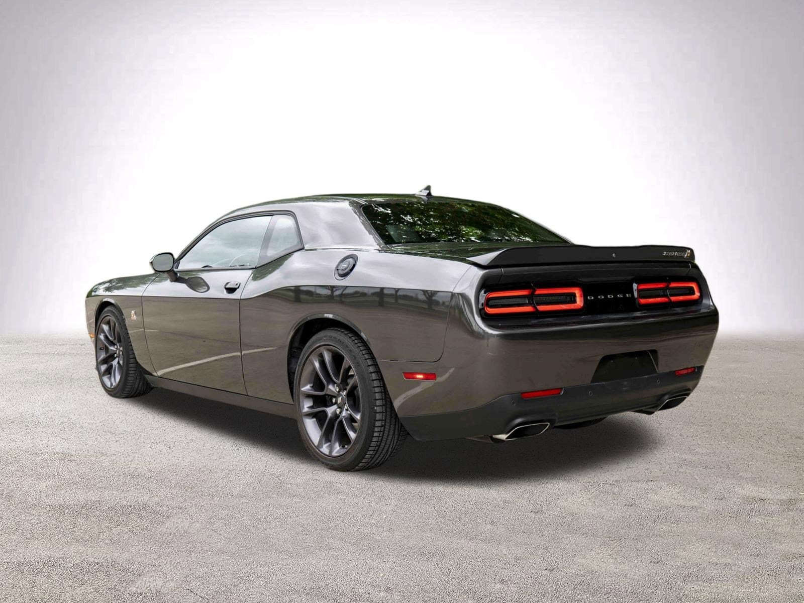 2023 Dodge Challenger R/T Scat Pack photo 5