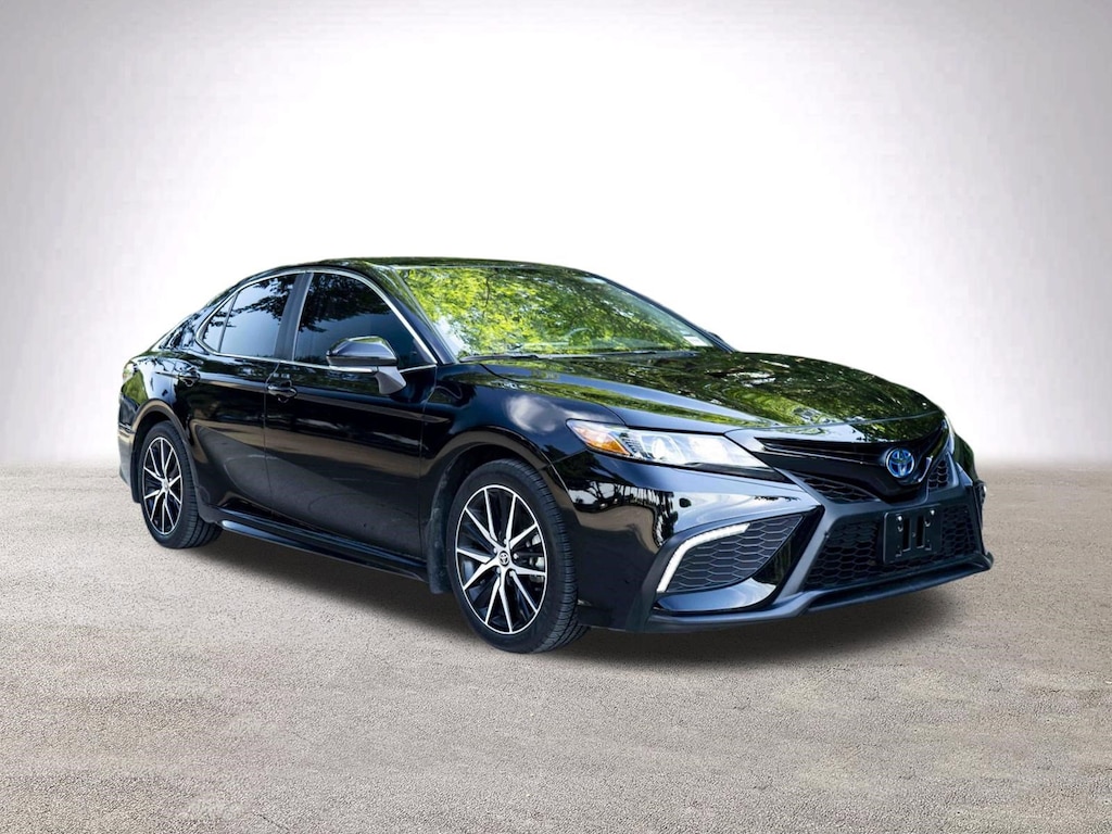 Used 2024 Toyota Camry Hybrid SE Sedan