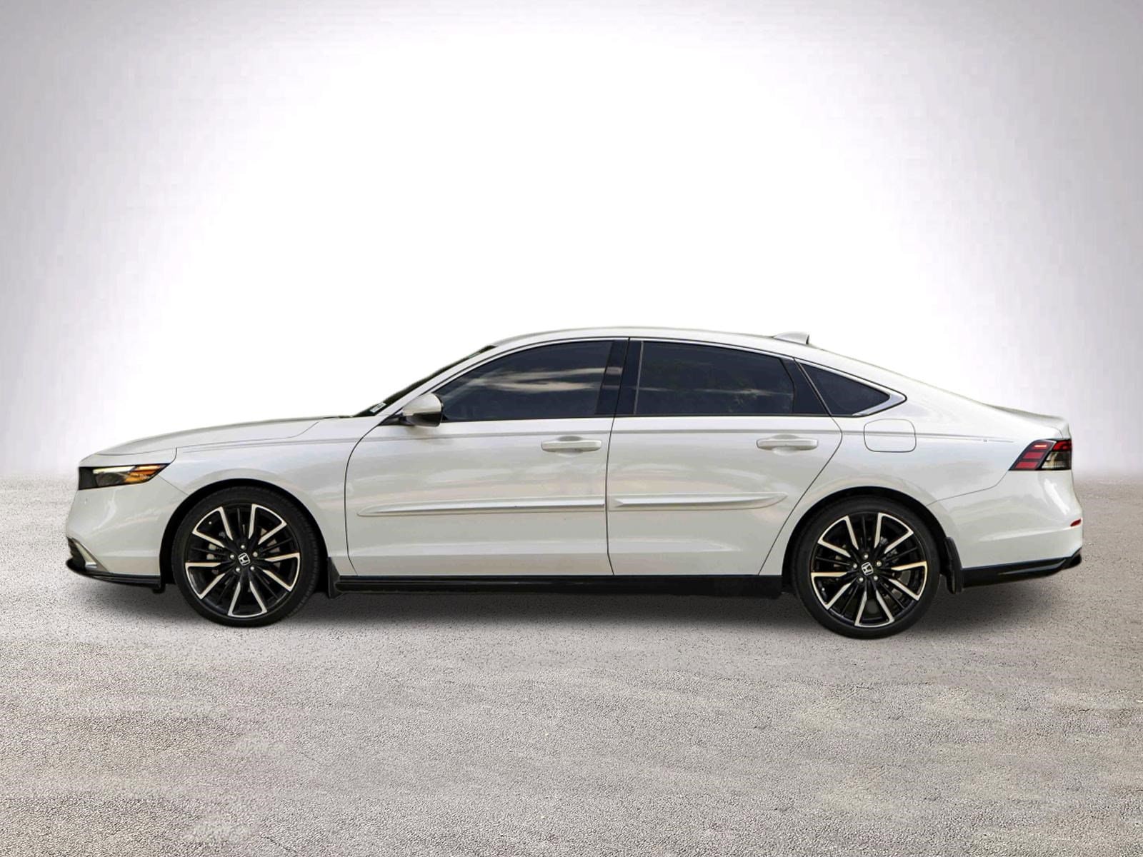 2023 Honda Accord Hybrid Touring photo 4