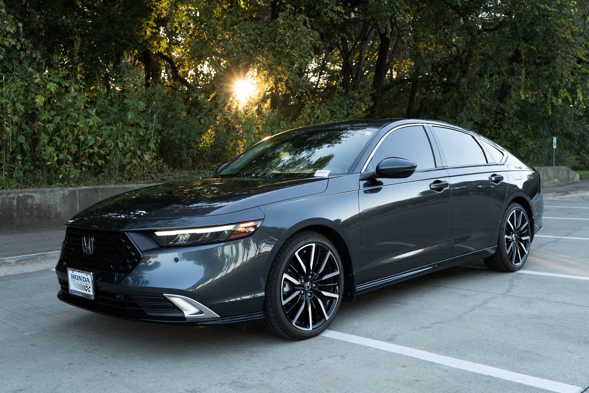 2025 Honda Accord Hybrid Touring photo 3