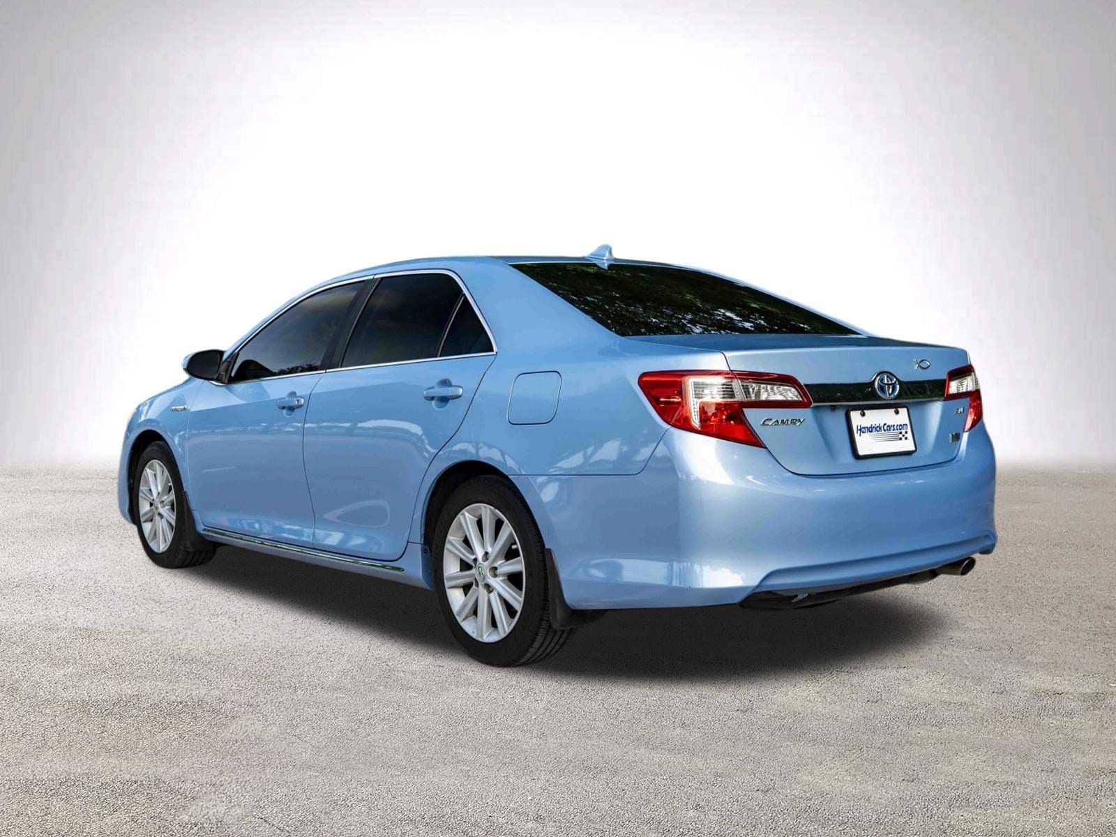 2012 Toyota Camry Hybrid XLE photo 5