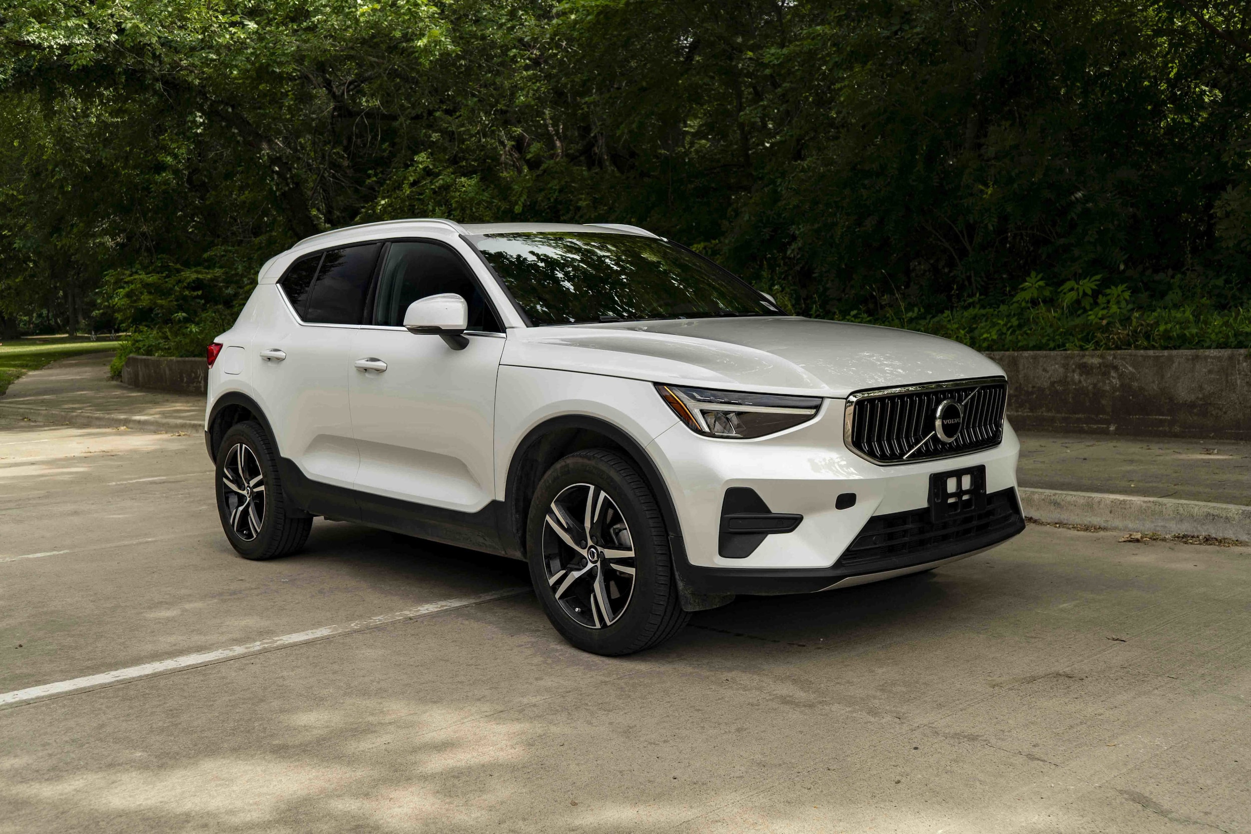 YV4L12UJ4S2468410