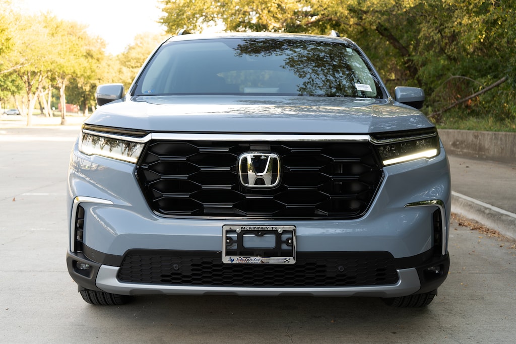Certified 2025 Honda Pilot Touring SUV