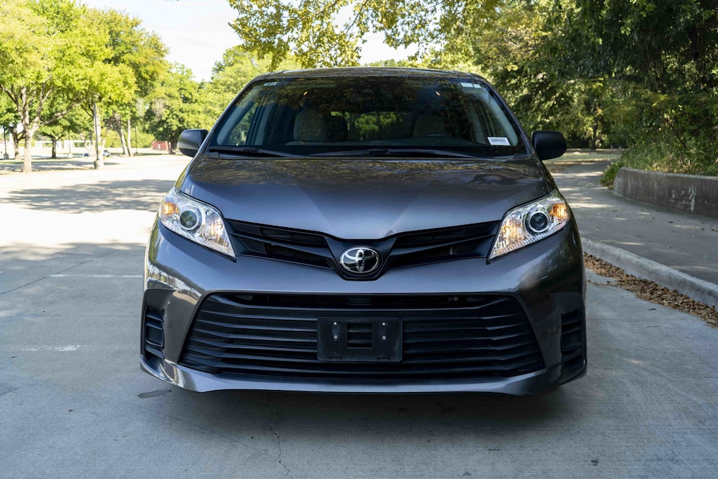 Used 2019 Toyota Sienna L Minivan