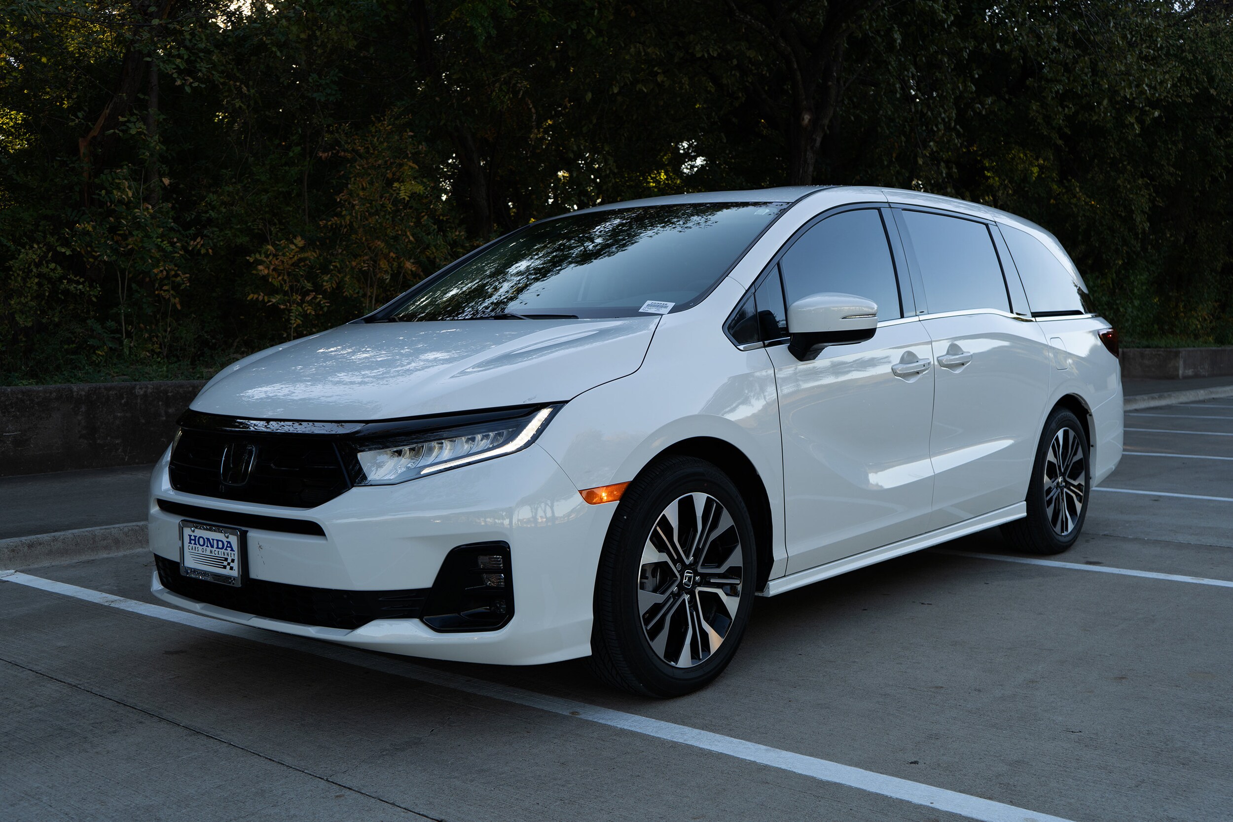 2026 Honda Odyssey Elite photo 3