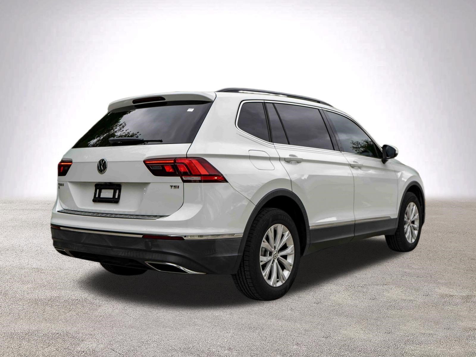 2018 Volkswagen Tiguan SE photo 3