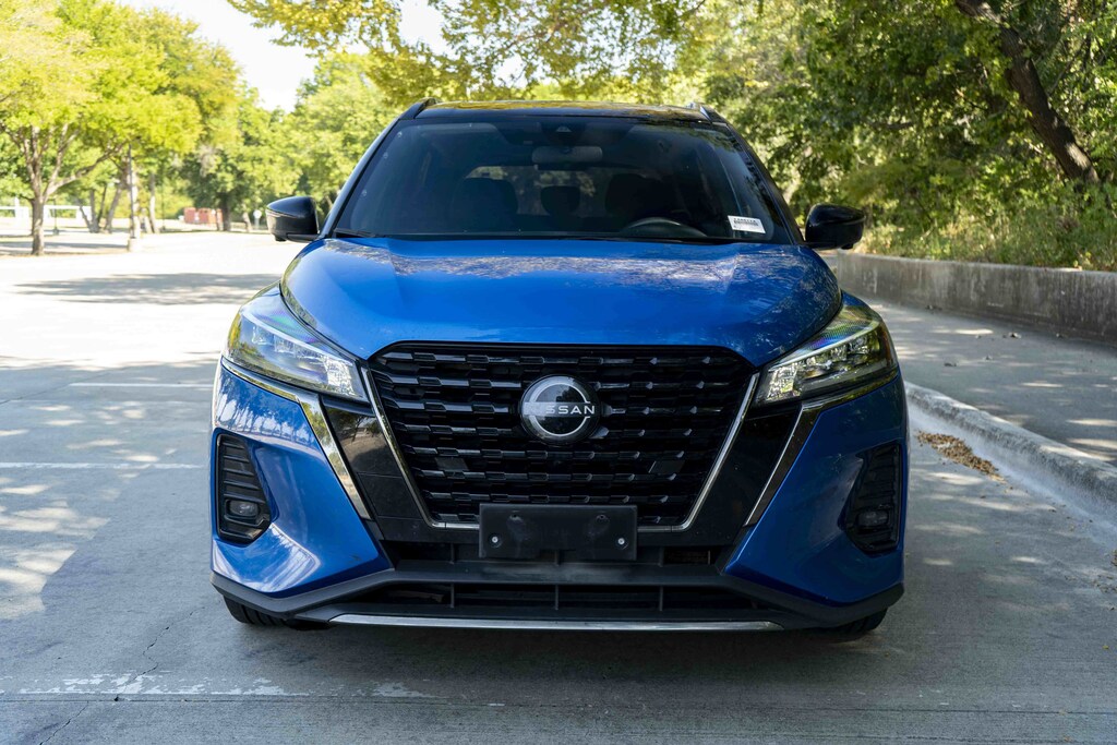 Used 2023 Nissan Kicks SR SUV