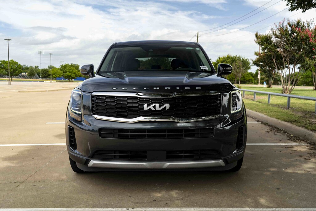 Used 2022 Kia Telluride LX SUV