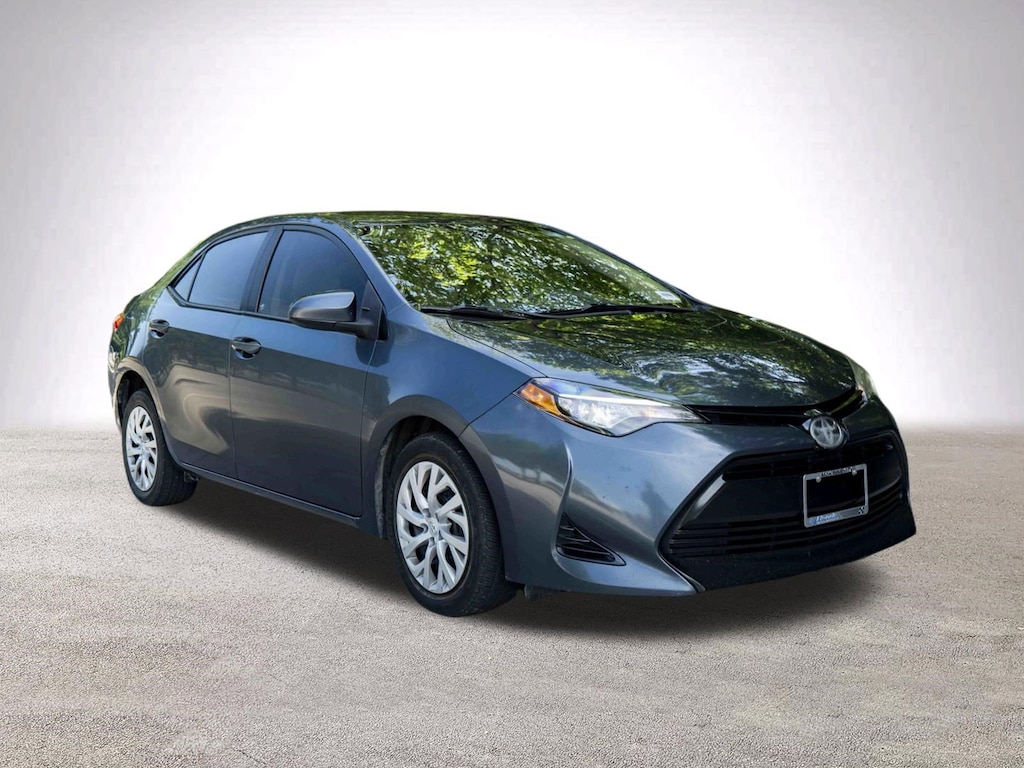 Used 2019 Toyota Corolla SE Sedan
