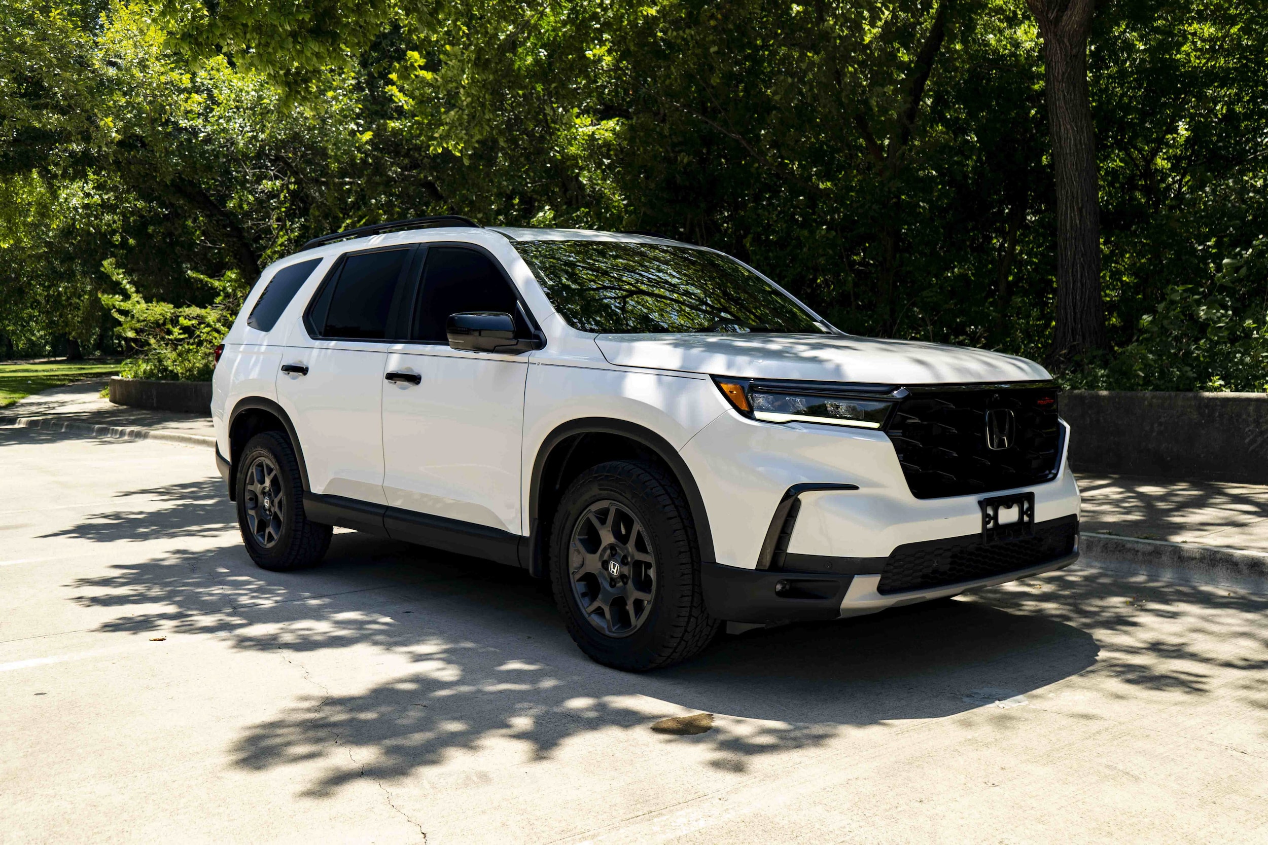 Certified 2024 Honda Pilot TrailSport with VIN 5FNYG1H68RB031945 for sale in Kansas City