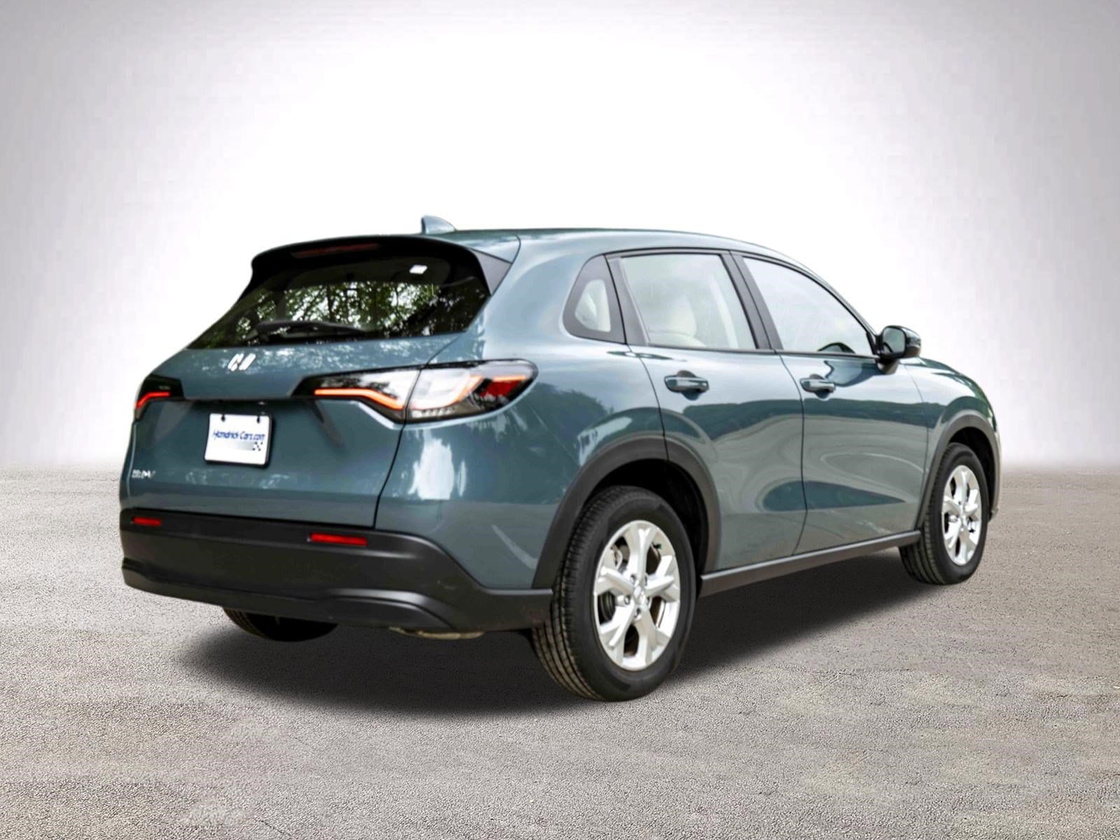 2025 Honda HR-V LX photo 3