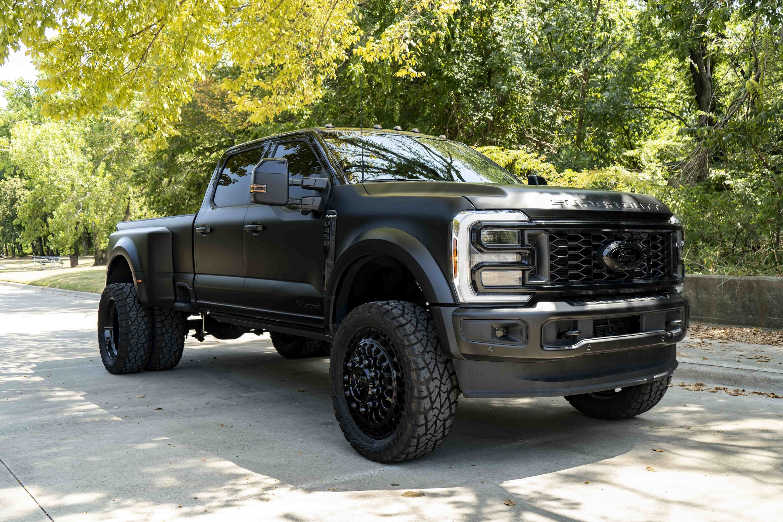 2025 Ford Super Duty F-450 DRW Platinum