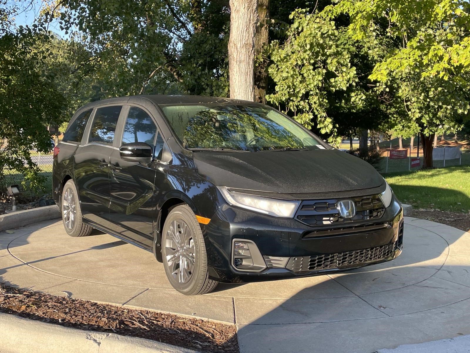 2027 Honda Odyssey Touring Minivan