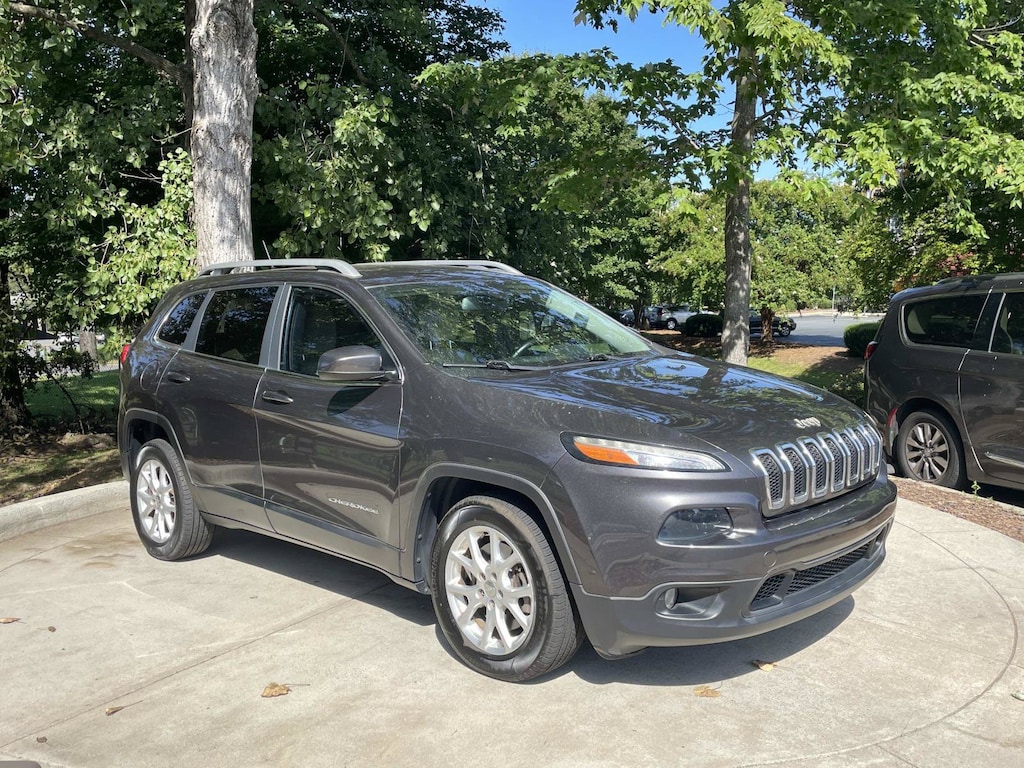 Used 2015 Jeep Cherokee Latitude SUV