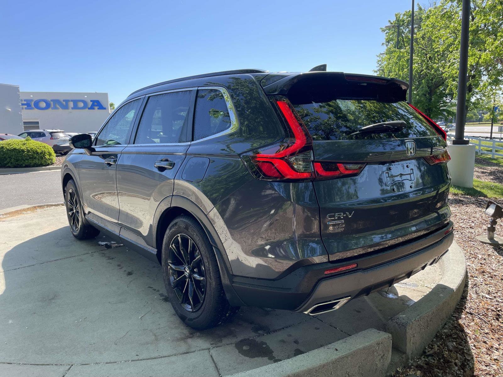 2025 Honda CR-V Hybrid Sport photo 3