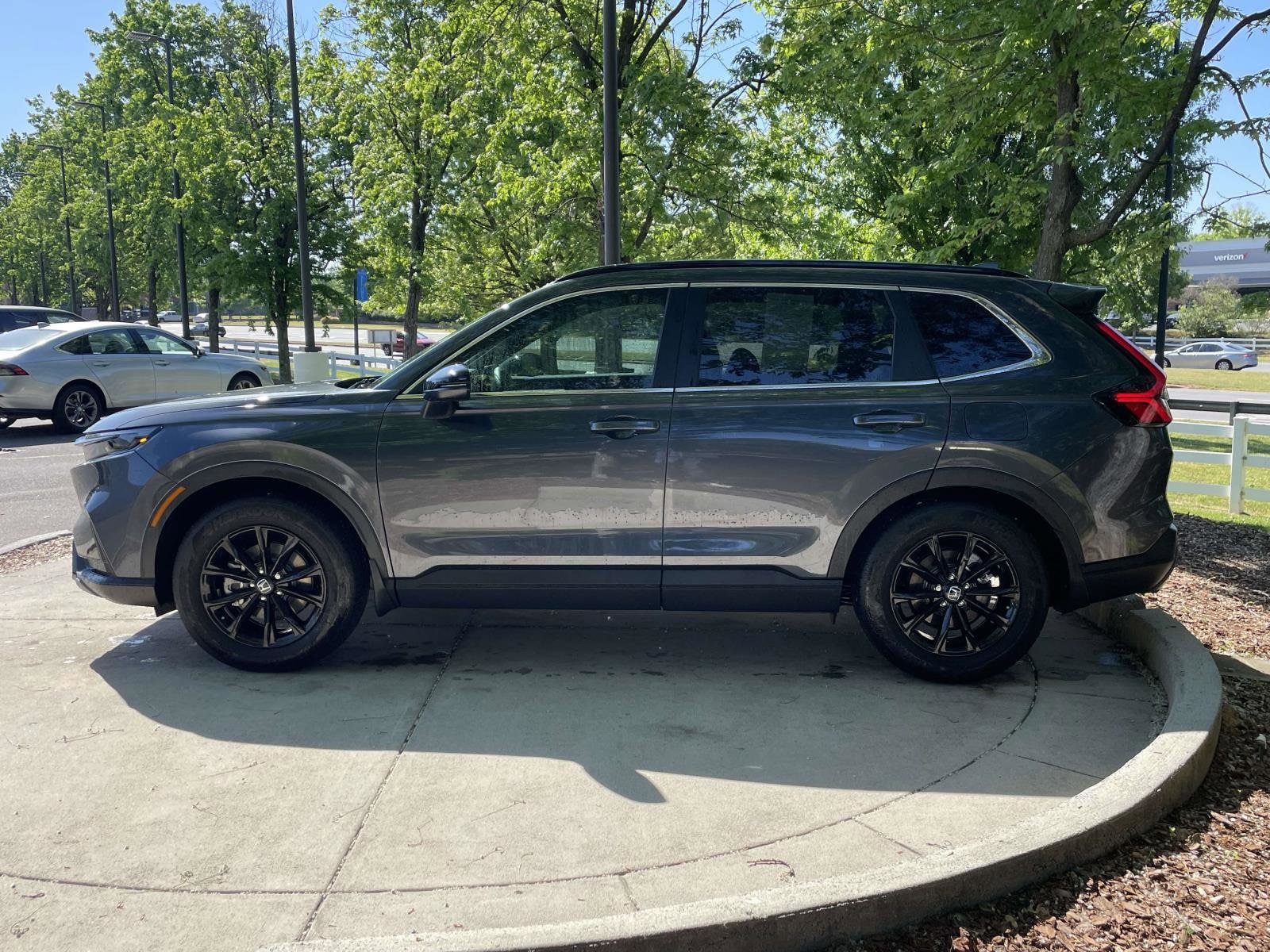 2025 Honda CR-V Hybrid Sport photo 6