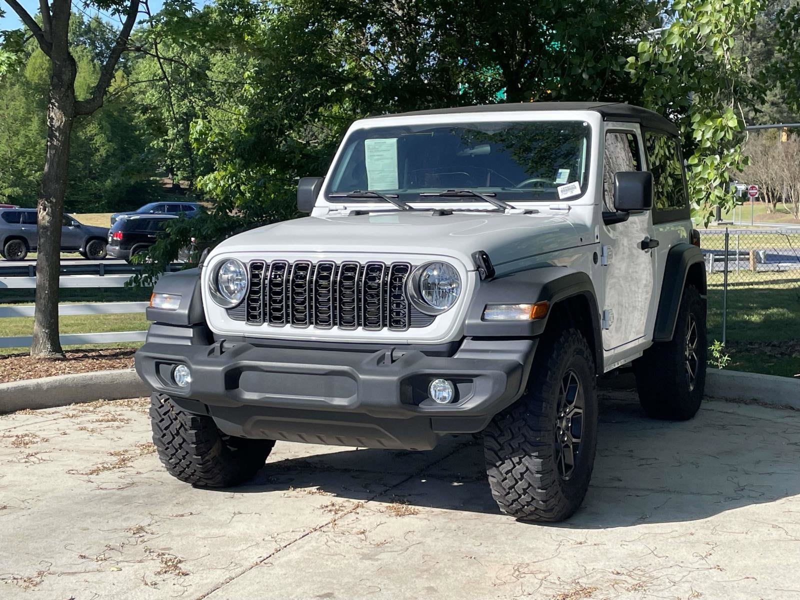 2025 Jeep Wrangler Sport photo 4