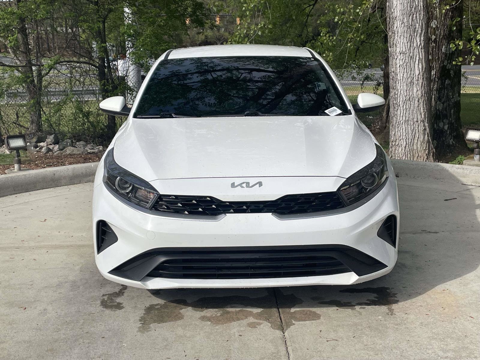 2023 Kia Forte LX photo 2