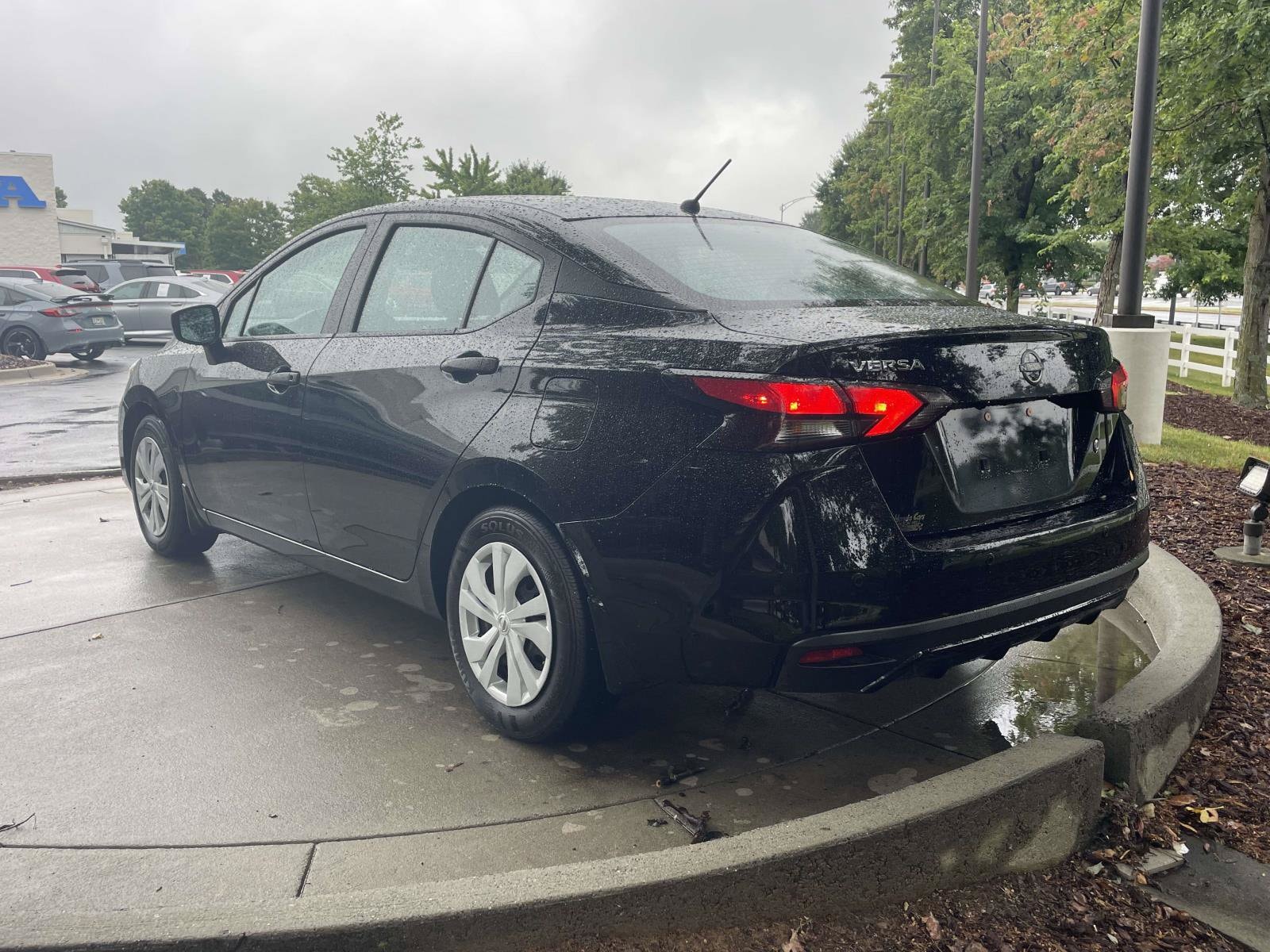 Nissan Versa S