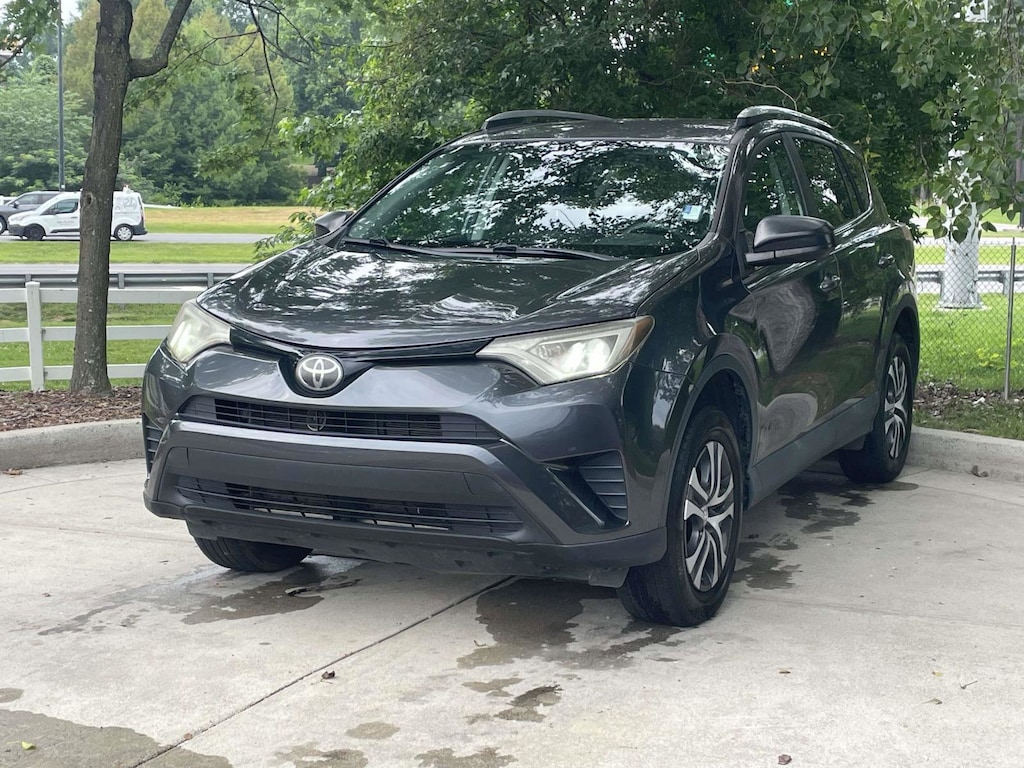 Used 2018 Toyota RAV4 LE SUV