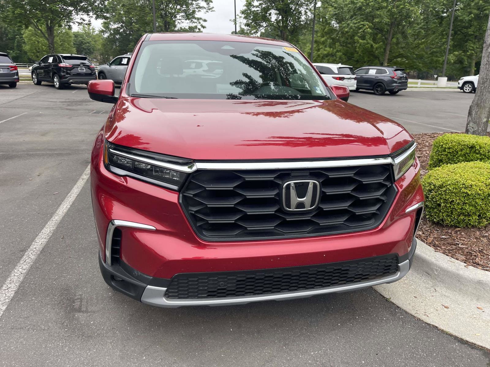 2023 Honda Pilot EX-L 7 Passenger photo 2