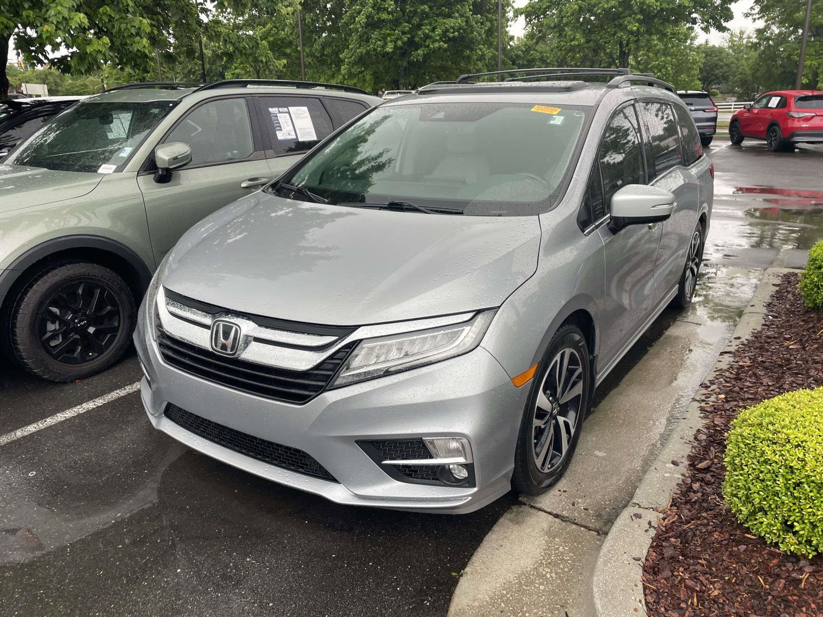 2019 Honda Odyssey Elite photo 3