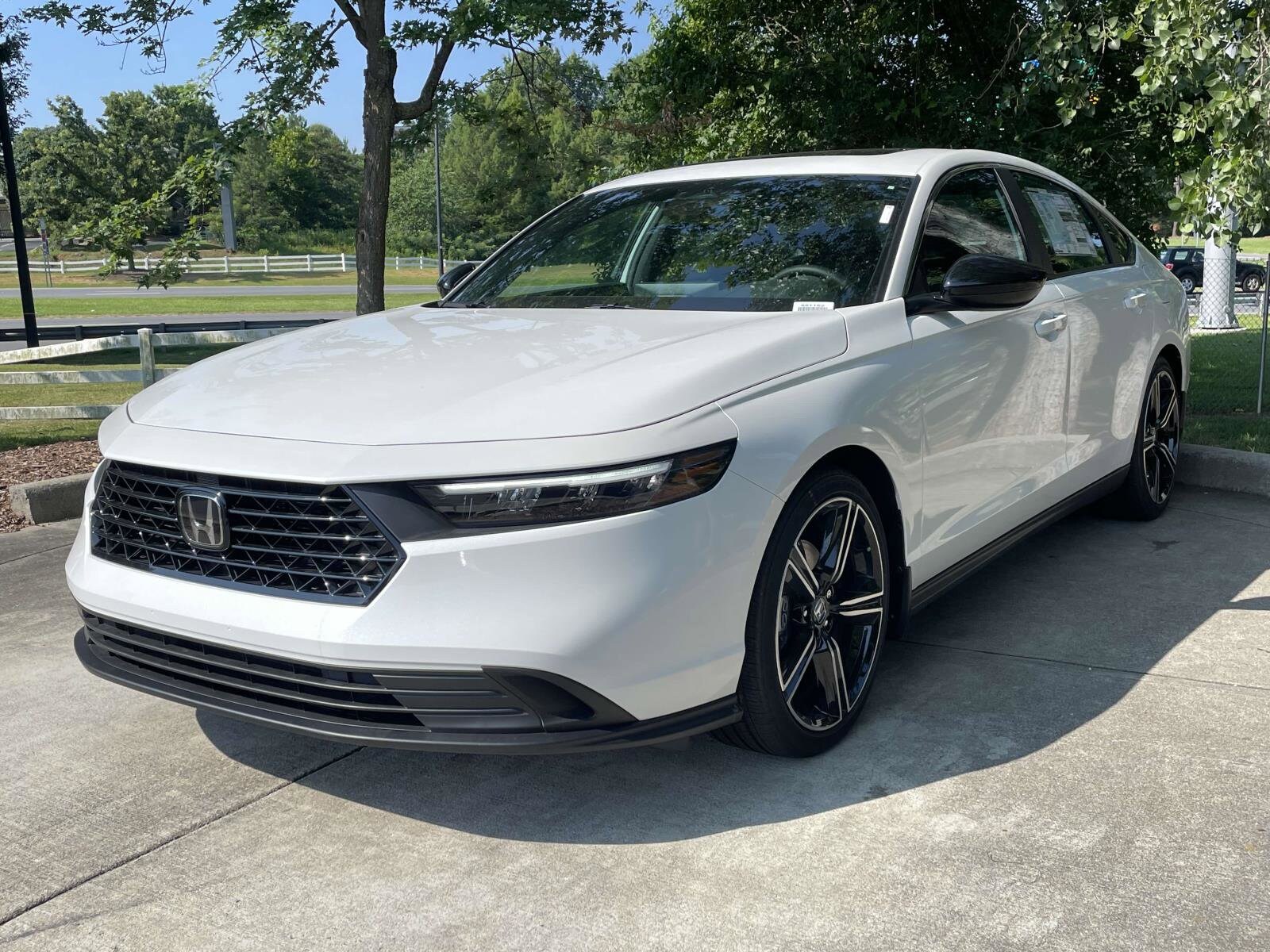 2025 Honda Accord Hybrid Sport photo 3