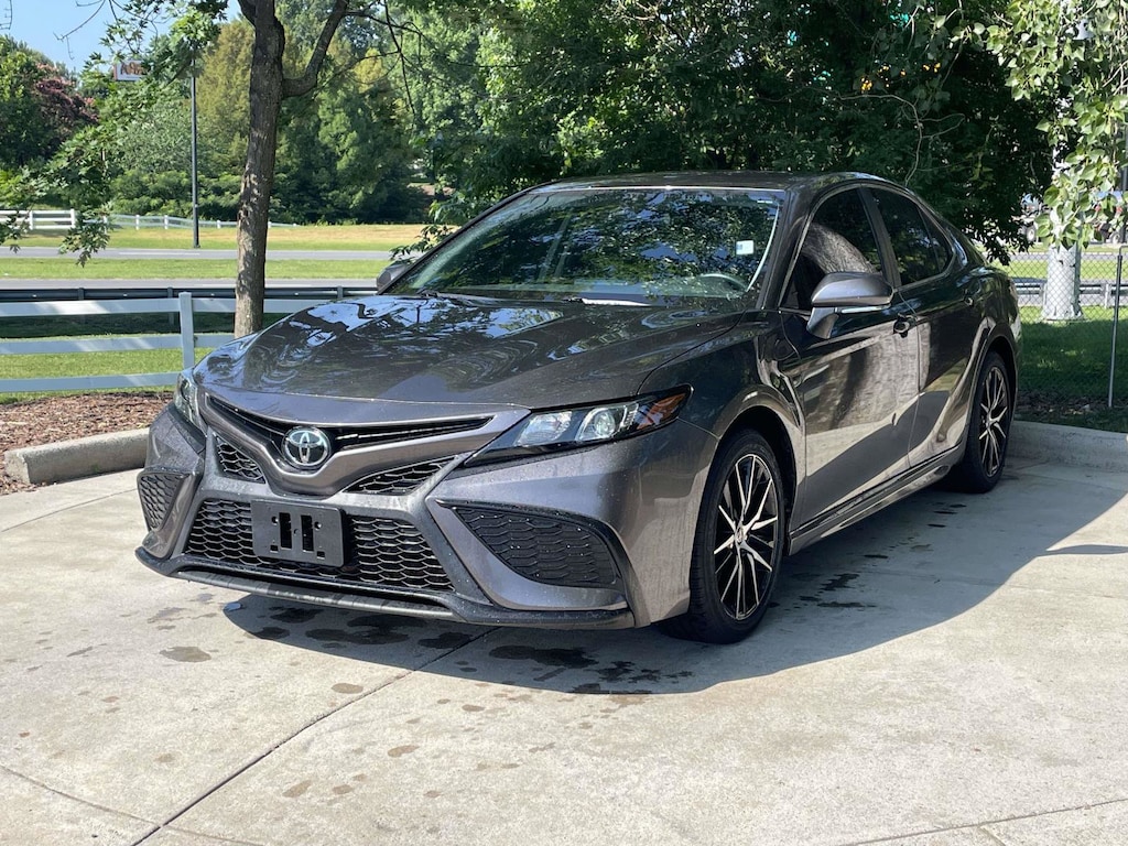 Used 2024 Toyota Camry SE Sedan