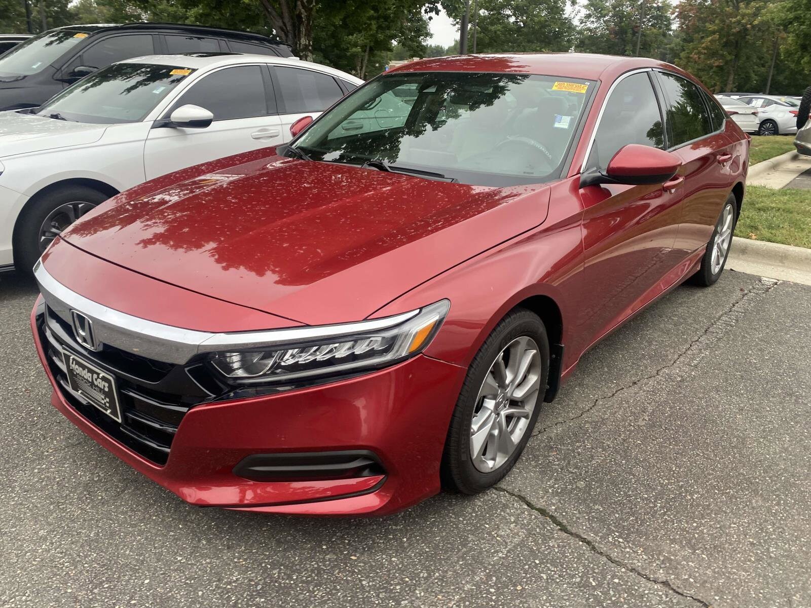 2018 Honda Accord LX 1.5T photo 2