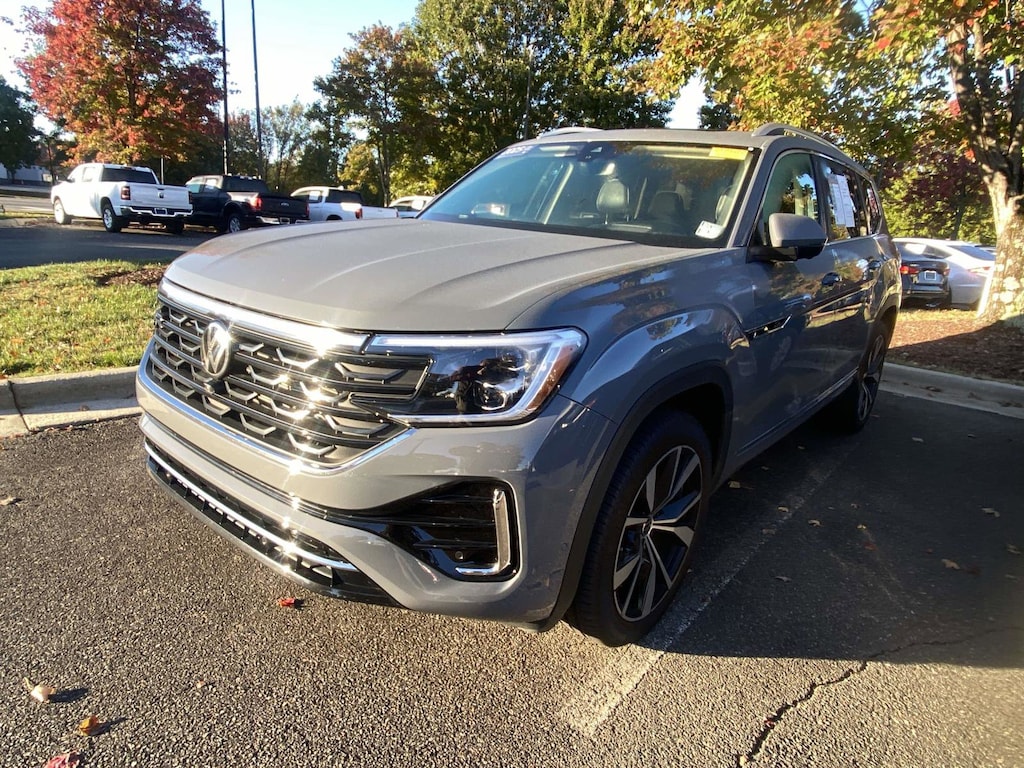 Used 2025 Volkswagen Atlas 2.0T SEL Premium R-Line SUV