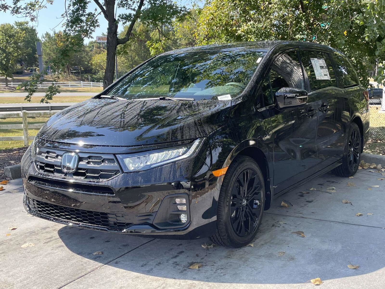 2026 Honda Odyssey Sport photo 3