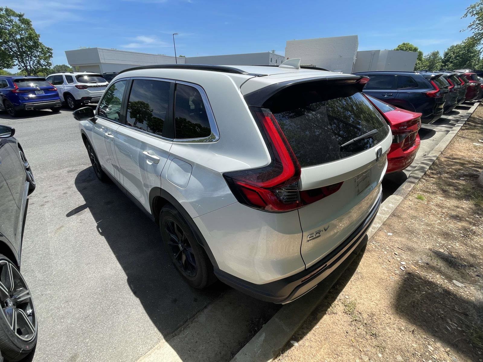 2023 Honda CR-V Hybrid Sport photo 5